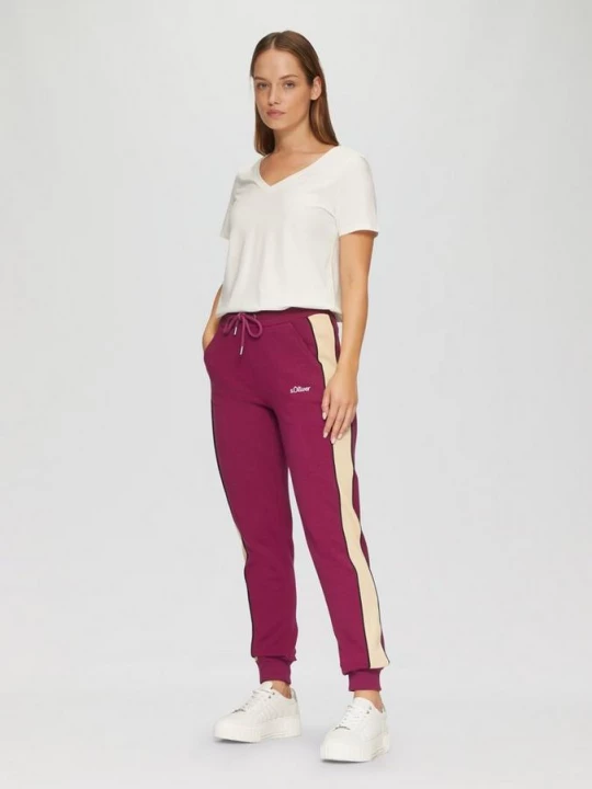 Foto van product Joggingbroek met gestreept detail s.Oliver rood