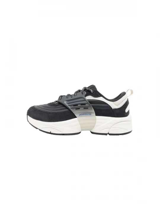Foto van product Jordan Sneakers laag 'Trunner' donkerblauw / rood / wit