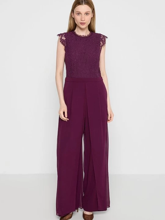 Foto van product Jumpsuit Apart bordeauxrood