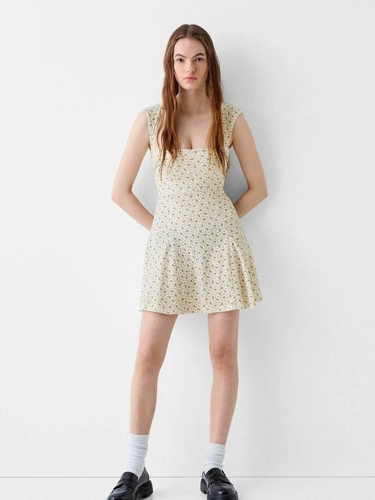 Foto van product Jurk Bershka beżowy