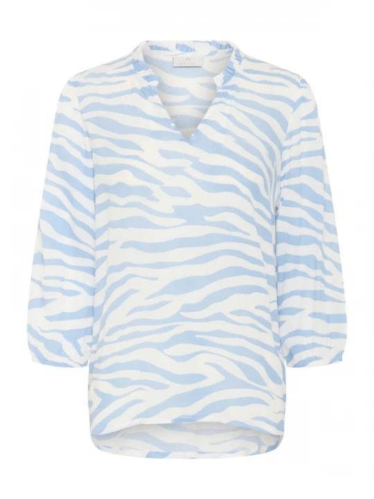Foto van product Kaffe Blouse 'Edita Amber' lichtblauw / wit