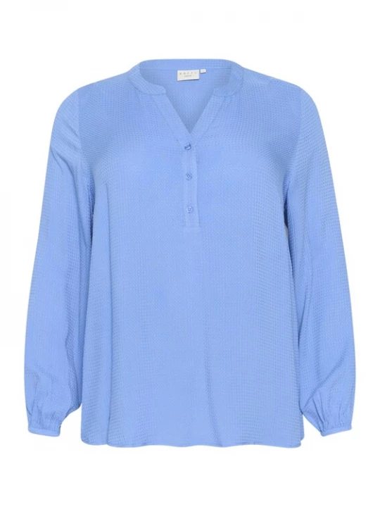 Foto van product KAFFE CURVE Blouse 'KC Mahlena' hemelsblauw