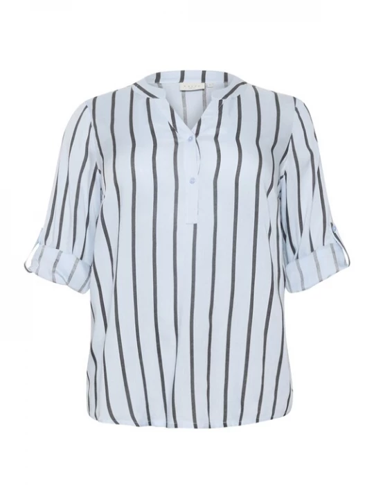 Foto van product KAFFE CURVE Blouse 'Sida' lichtblauw