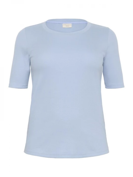 Foto van product KAFFE CURVE Shirt 'Carina' hemelsblauw