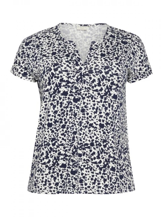 Foto van product KAFFE CURVE Shirt 'KCCharlotta' marine / wit