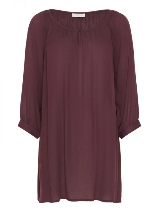 Foto van product Kaffe Tuniek 'KAAmber' wijnrood
