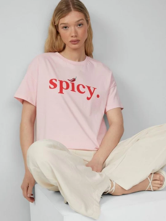 Foto van product Katoenen shirt met oversized schouders en print op de voorkant QS roze