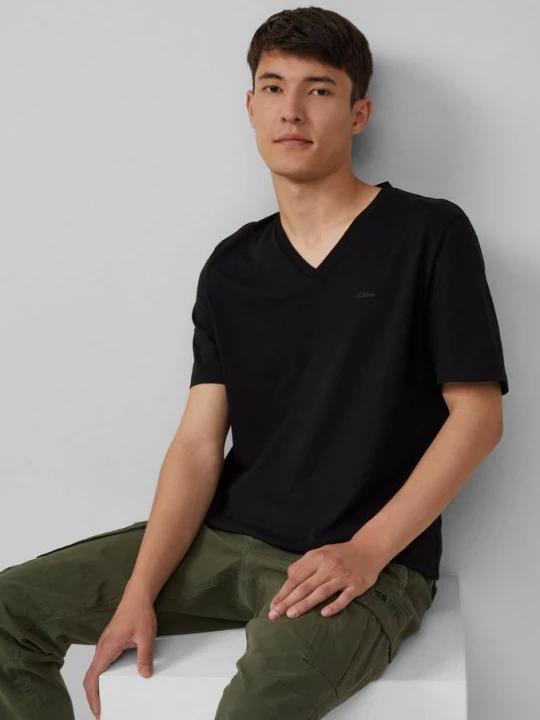 Foto van product Katoenen T-shirt met V-hals en logo s.Oliver zwart