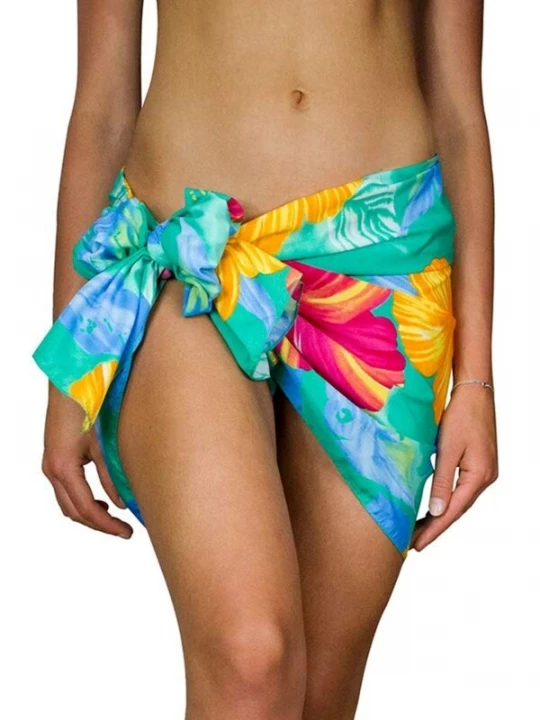Foto van product King Kameha Strandlaken 'Big Flower' lichtblauw