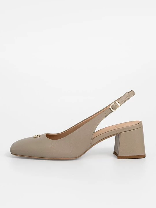 Foto van product Klassieke pumps Aigner zandkleur