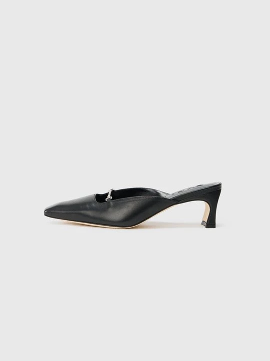 Foto van product Klassieke pumps By FAR zwart