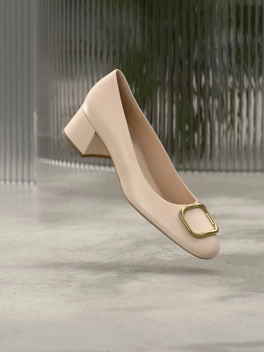 Foto van product Klassieke pumps HÖGL zandkleur