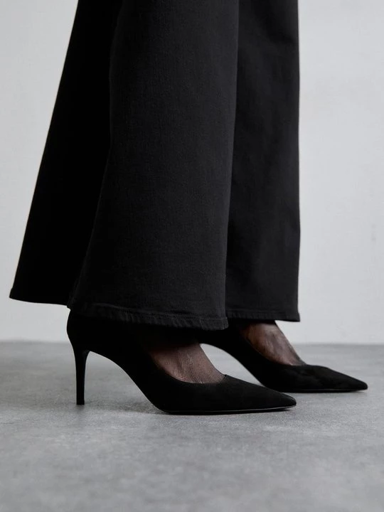 Foto van product Klassieke pumps Stuart Weitzman zwart