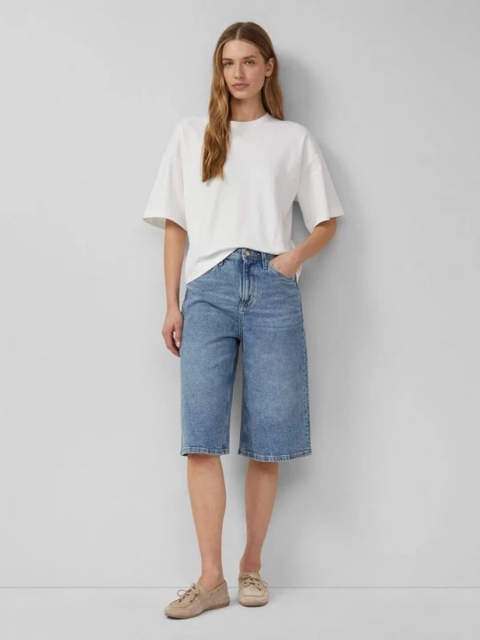 Foto van product Korte Broek Suri / Regular Fit / Hoge Rise / Wijde Benen s.Oliver blauw