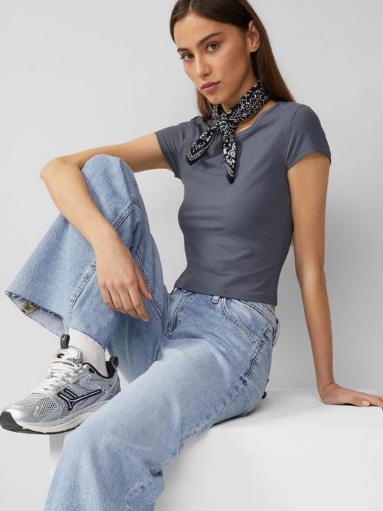 Foto van product Korter geribd shirt x Vanessa Mai QS grijs