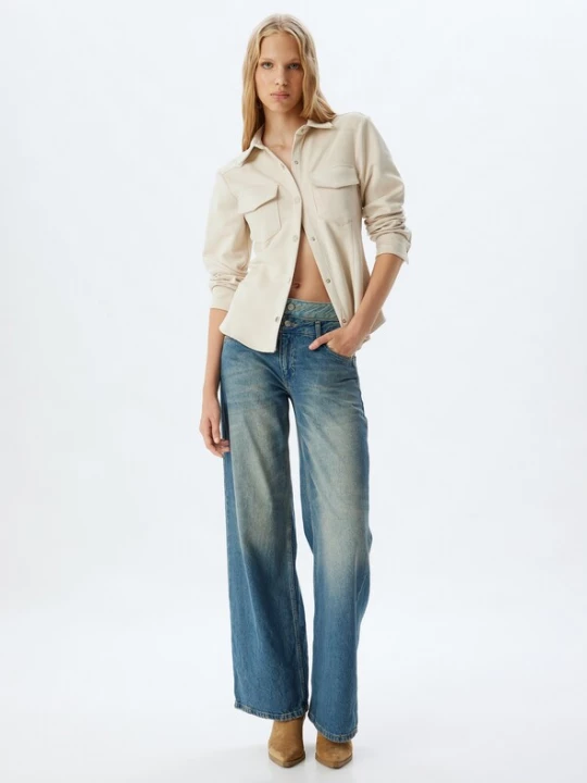 Foto van product Koton Blouse ivoor