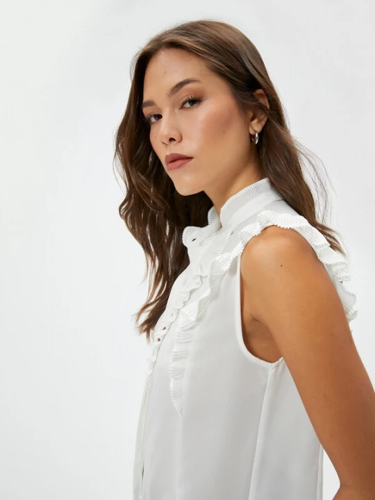 Foto van product Koton Blouse offwhite