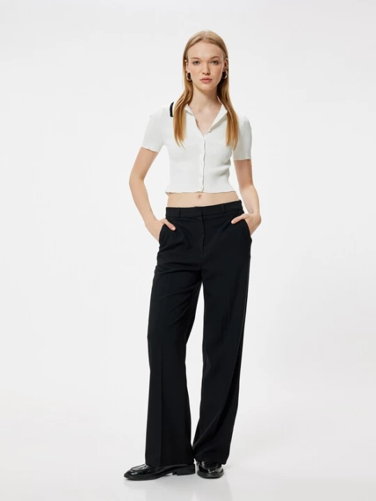 Foto van product Koton Gebreid vest ecru / zwart