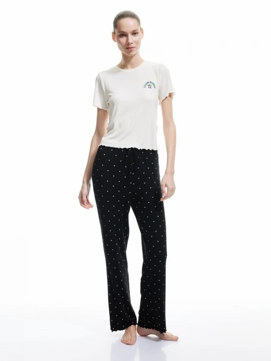 Foto van product Koton Pyjama ecru / zwart