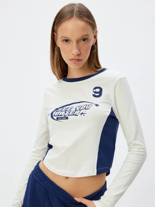Foto van product Koton Shirt ecru / donkerblauw