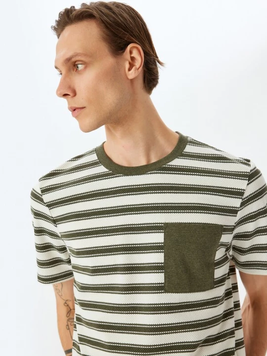 Foto van product Koton Shirt kaki / wit