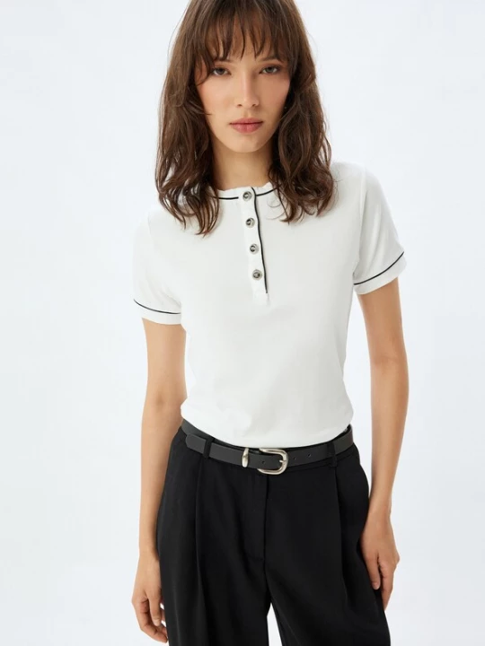 Foto van product Koton Shirt zwart / wit