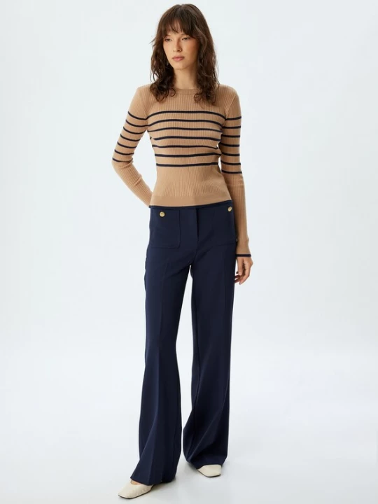 Foto van product Koton Trui navy / cappuccino