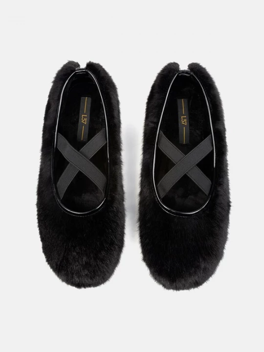 Foto van product L37 HANDMADE SHOES Instappers 'BLACK LOTUS' zwart