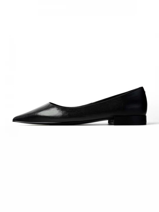 Foto van product L37 HANDMADE SHOES Instappers 'CRYSTAL RADIO' zwart