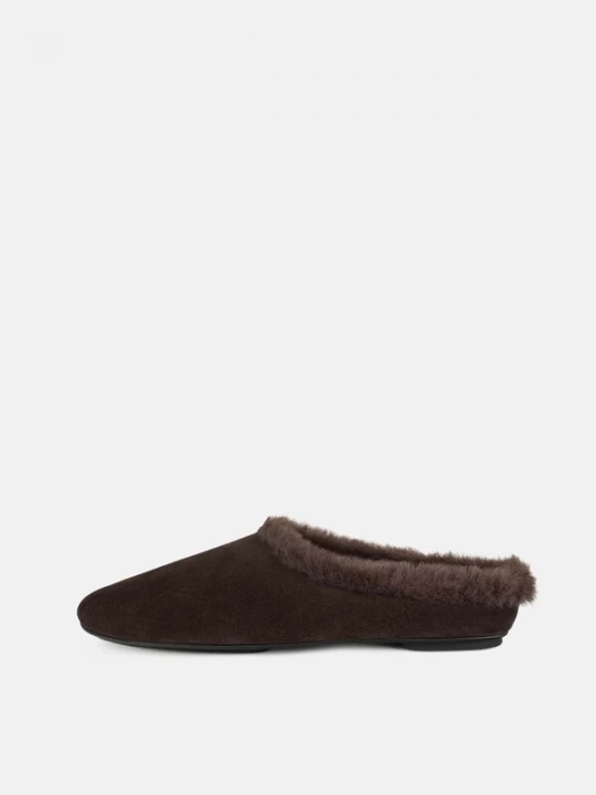 Foto van product L37 HANDMADE SHOES Instappers 'ETERNAL SILENCE' bruin