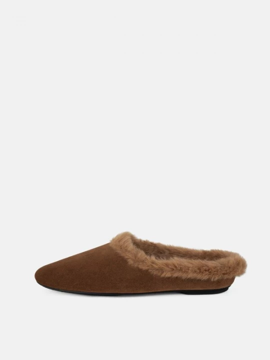 Foto van product L37 HANDMADE SHOES Instappers 'ETERNAL SILENCE' karamel