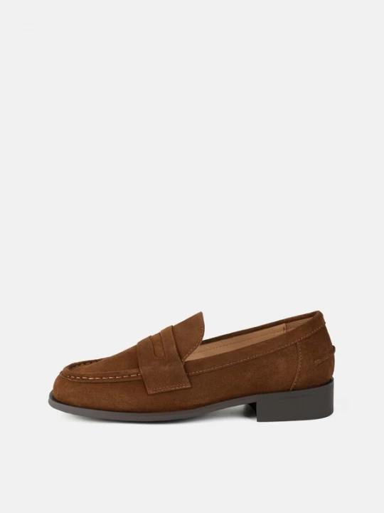 Foto van product L37 HANDMADE SHOES Instappers 'GOOD ADVICE' camel