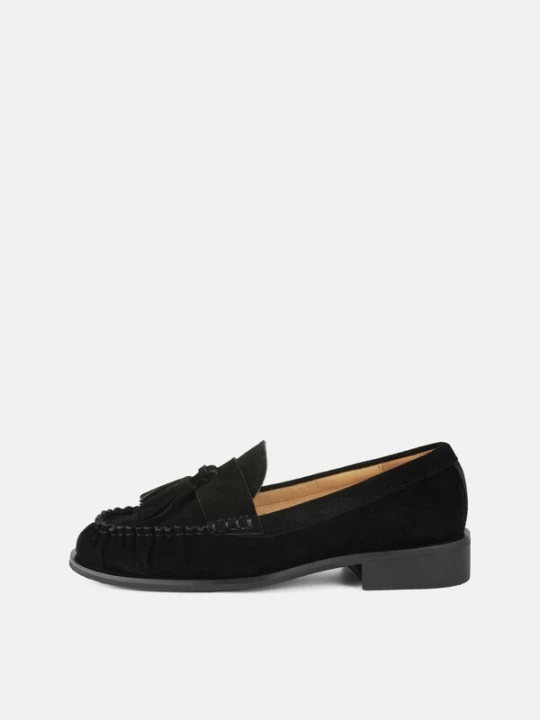 Foto van product L37 HANDMADE SHOES Instappers 'HOLD ME CLOSE' zwart