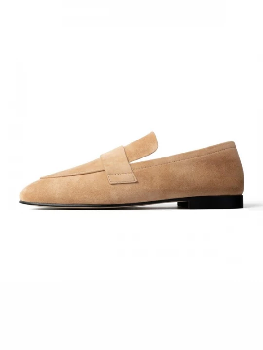 Foto van product L37 HANDMADE SHOES Instappers 'VELVET RIOT' beige