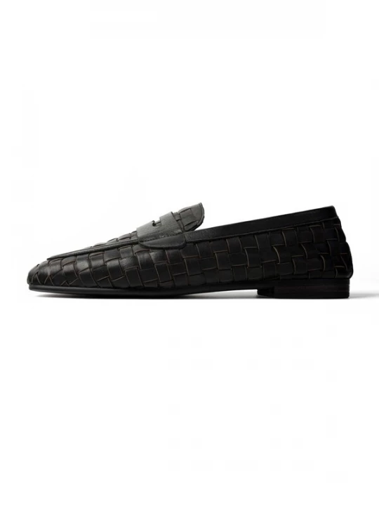 Foto van product L37 HANDMADE SHOES Instappers 'WALKING UNDER GOLDEN SKIES' zwart