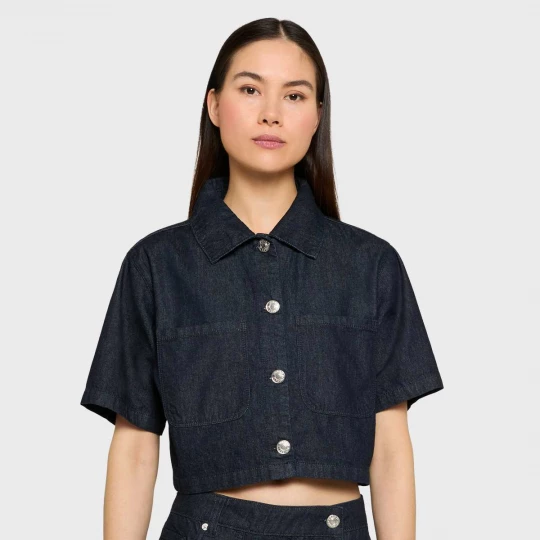 Foto van product Ladies Cropped Light Denim Shirt Urban Classics blauw