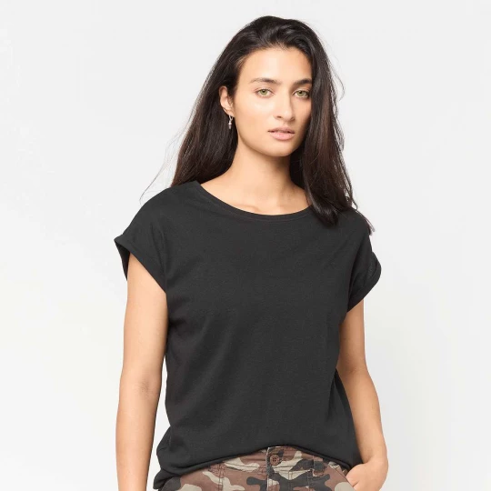 Foto van product Ladies Extended Shoulder Tee Urban Classics zwart