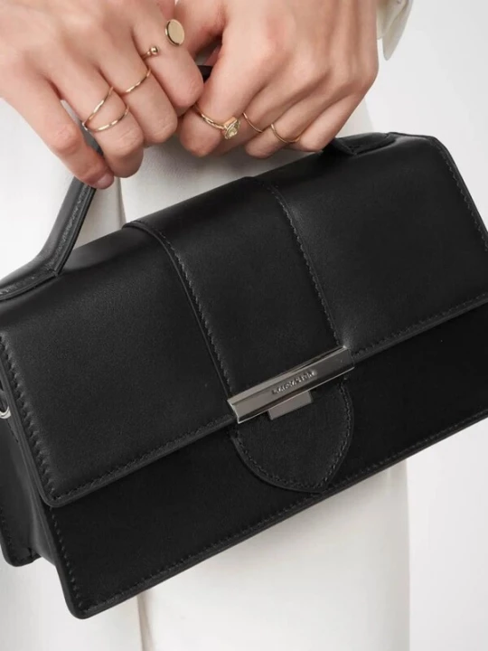 Foto van product LANCASTER Paris Handtas 'Lancaster Sac à rabat avec fermoir Paris Ily Noir' zwart