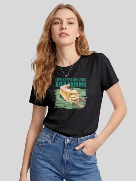 Foto van product LapaPlus Shirt 'Women Healing Forest Tram LIFE KEEPS MOVING Print T-Shirt' zwart