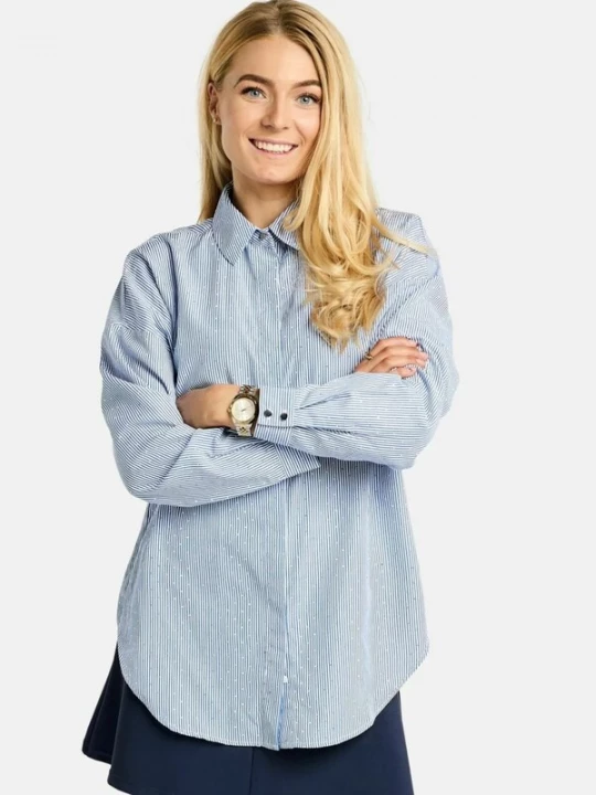 Foto van product Liberte Essentiel Shirt ' SARA ' lichtblauw
