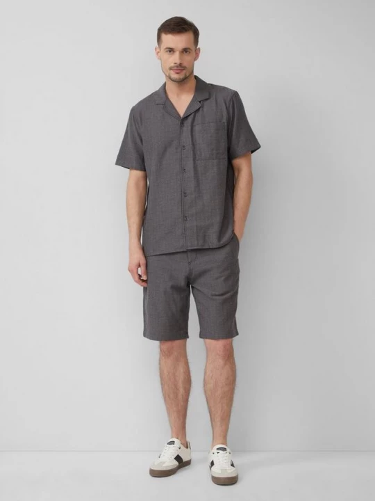Foto van product Lichte short met structuur in een relaxed fit s.Oliver zwart