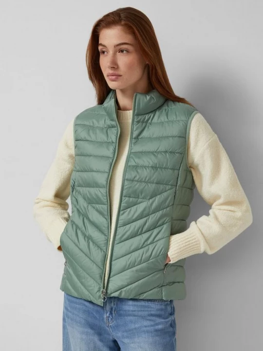 Foto van product Lichtgewicht gewatteerd vest met opstaande kraag en inpakfunctie s.Oliver