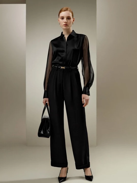 Foto van product Lilysilk Blouse 'Ätherische Seide Bluse' zwart