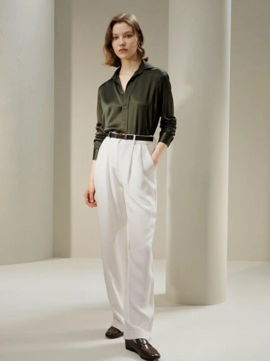 Foto van product Lilysilk Blouse 'Seidenhemd in regulärer Passform' groen