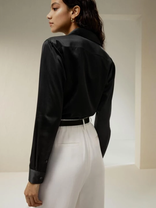 Foto van product Lilysilk Blouse 'Seidenhemd in regulärer Passform' zwart