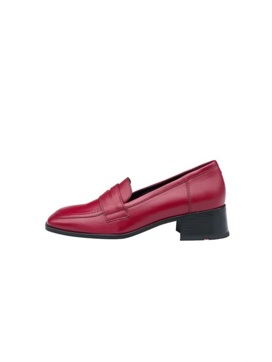 Foto van product LLOYD Instappers 'Mira 245' rood