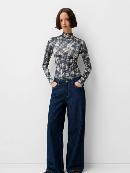 Foto van product Longsleeve Bershka donkerblauw