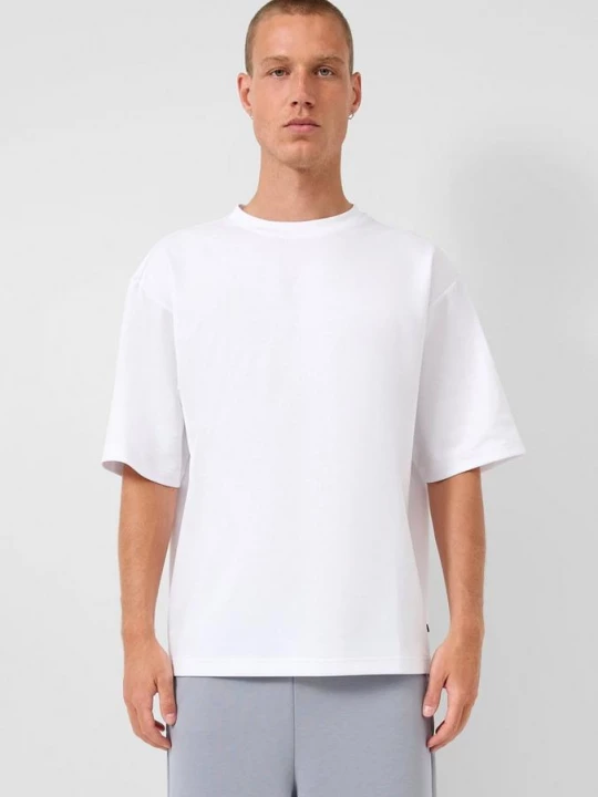 Foto van product Los T-shirt met geborduurd logo QS wit