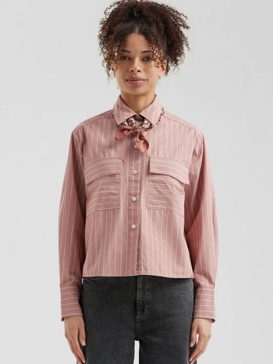 Foto van product Losvallende blouse in cropped model QS roze