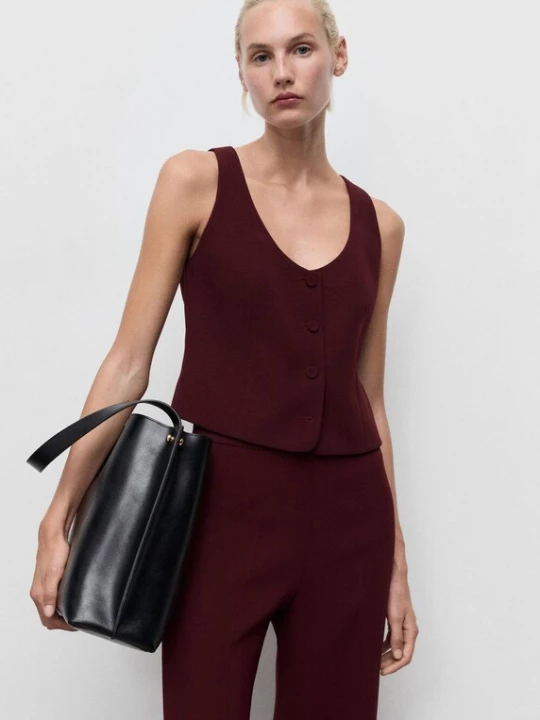 Foto van product MANGO Gilet 'IGUANA' bordeaux